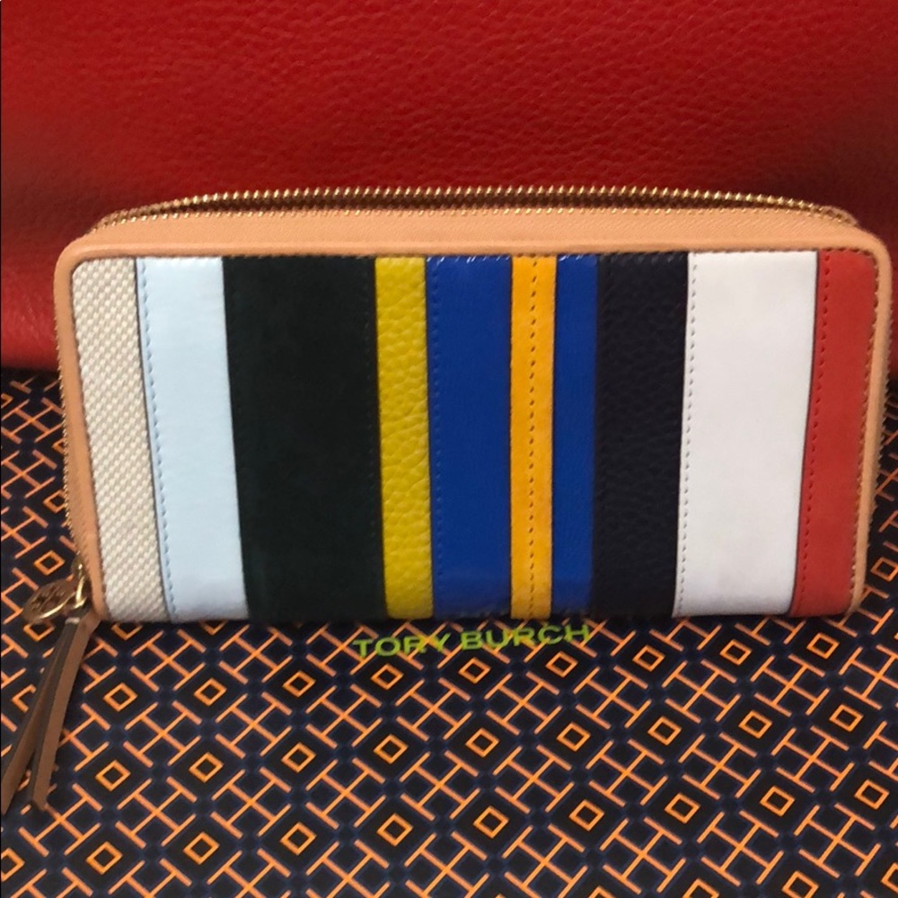 Tory Burch continental wallet balloon stripe NWT’s - Picture 2 of 7